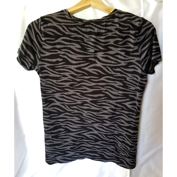 VS PINK Tee Shirt - Picture 5 of 6